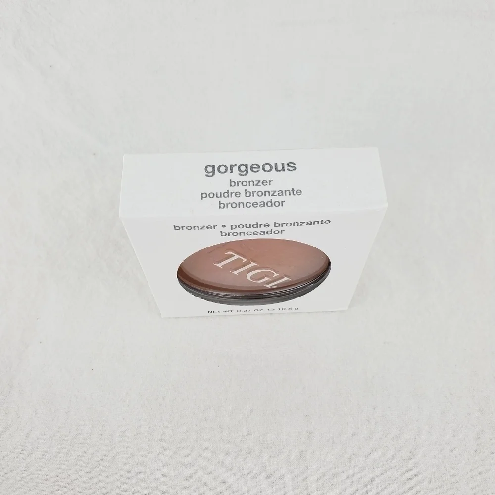 LAST ONE ❤️ TIGI bronzer shade gorgeous